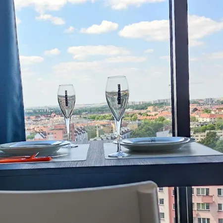 Aleda Tower, 14 Floor, Balkon * Στσέτσιν
