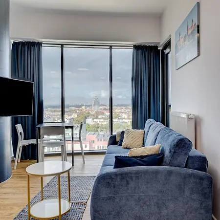 Aleda Tower, 14 Floor, Balkon Apartment