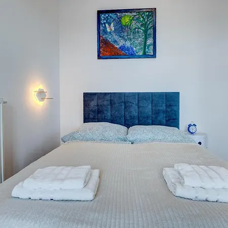 Aleda Tower, 14 Floor, Balkon Apartament